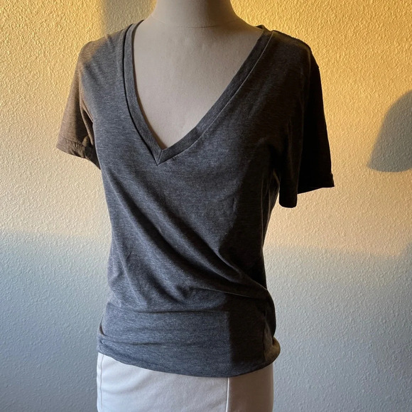 Trouve cotton grey soft  v neck t shirt women’s sz xs - Picture 1 of 5